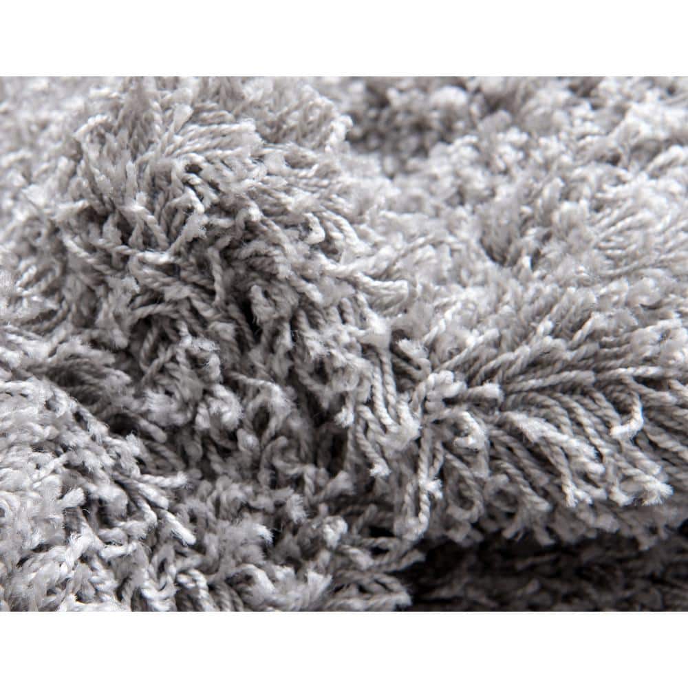 Cloud Gray Solid Shag 4' x 6' Easy Care Area Rug