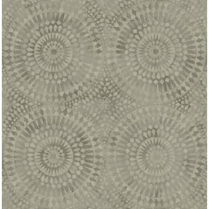 Glisten Circles Metallic Silver and Cream Faux Paper Strippable Roll (Covers 56.05 sq. ft.)