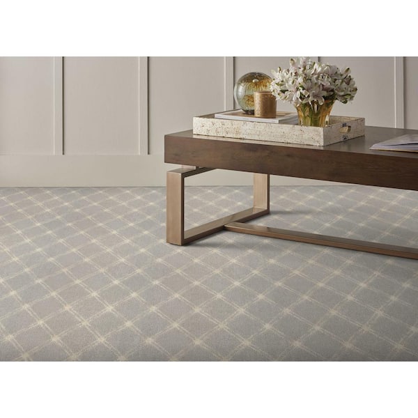 Solitaire Chrome Custom Area Rug with Pad