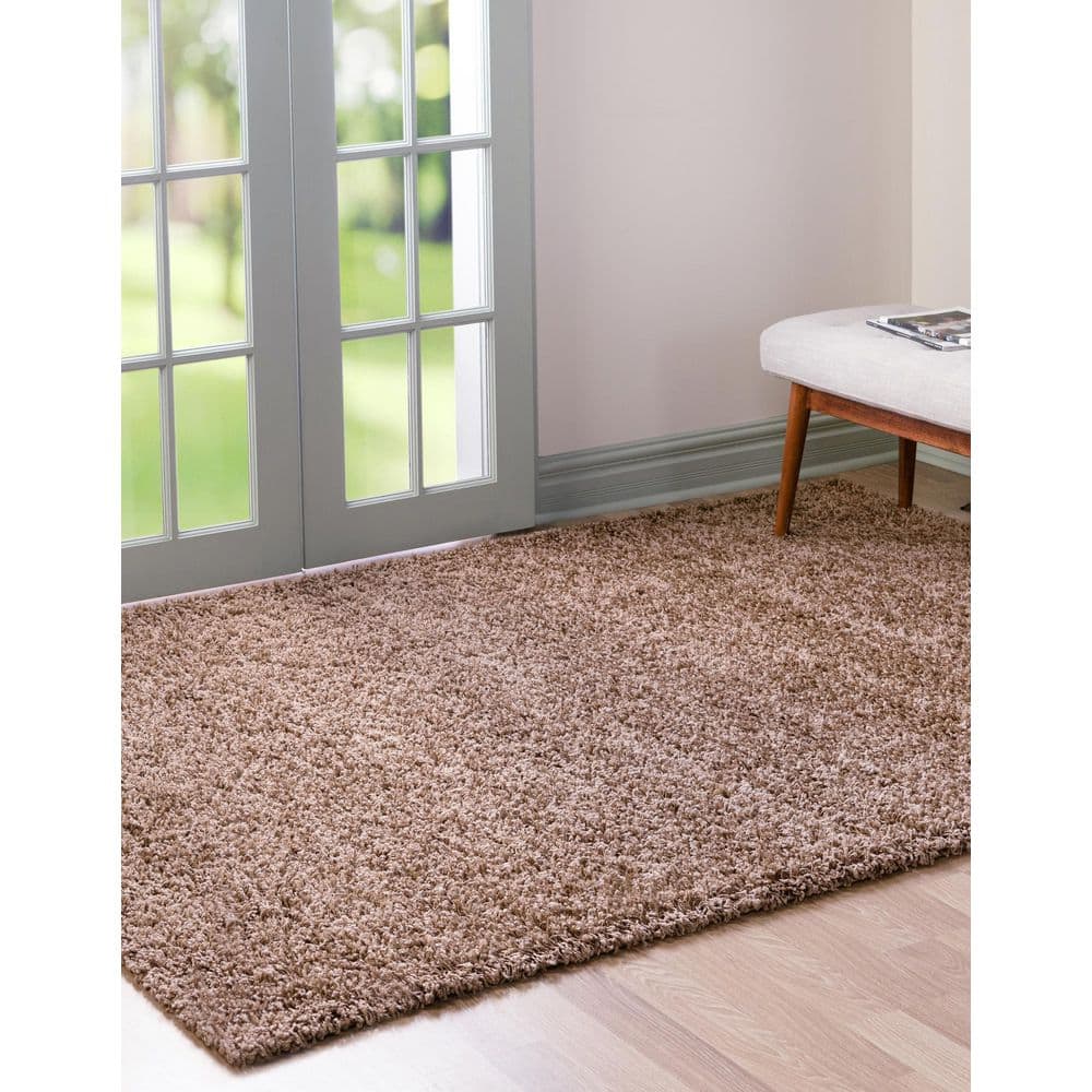 Sandy Brown 8' x 10' Reversible Shag Area Rug