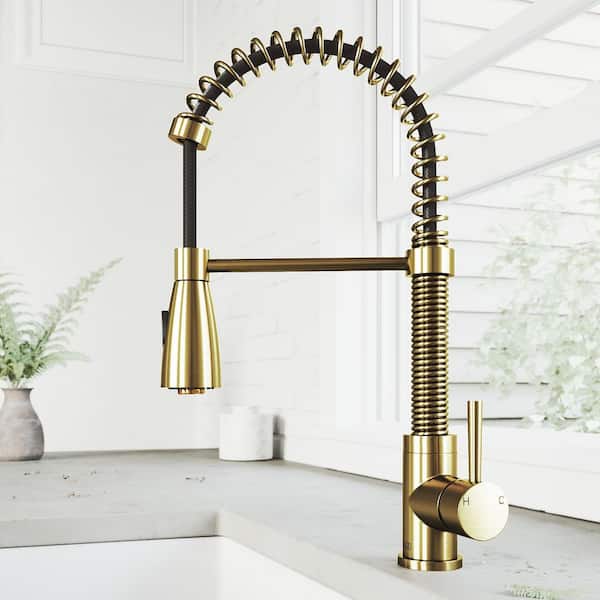 Brant Single Handle Pull-Down Sprayer Kitchen Faucet in Matte Brushed Gold