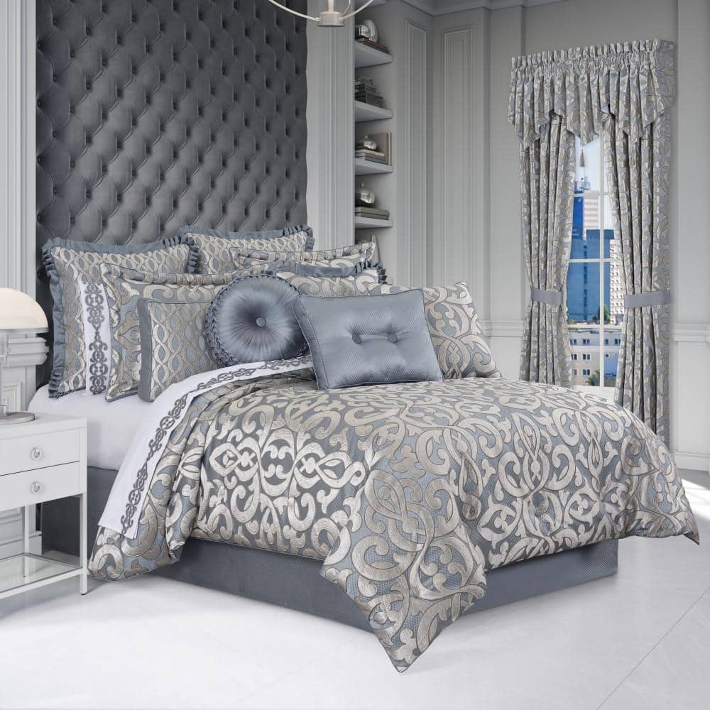 Bacoli 4-Piece. Sterling Polyester Queen Comforter Set 96 X 92 in.