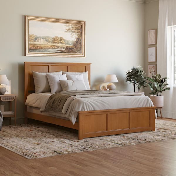 Madison Light Toffee Natural Bronze Solid Wood Frame Queen Foundation Panel Bed with Matching Footboard