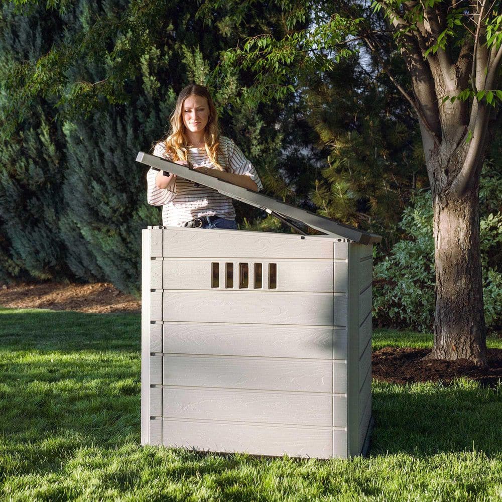 Lifetime Deluxe Beige and Gray HDPE Large Dog House