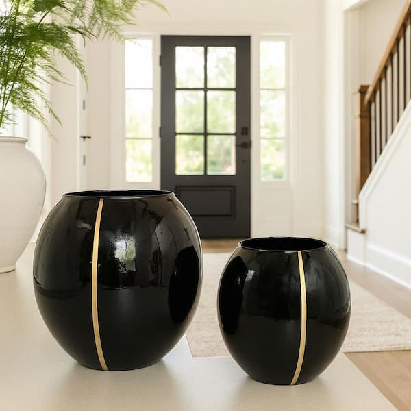 Black Decorative Handmade Glass Round Flower Vases