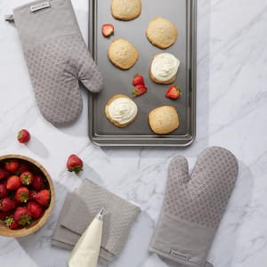 Asteroid Silicone Grip Gray Oven Mitt Set (2-Pack)