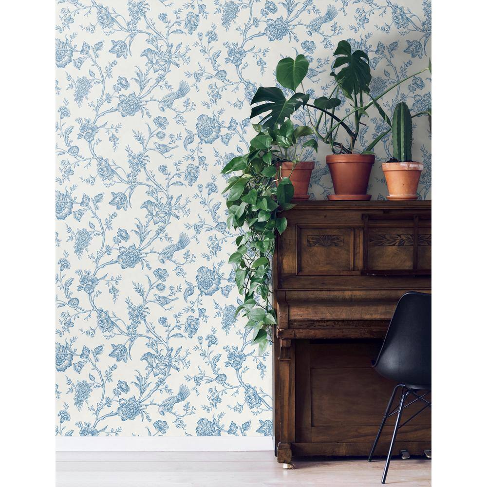 Carolina Blue Floral Chinoiserie Peel and Stick Wallpaper