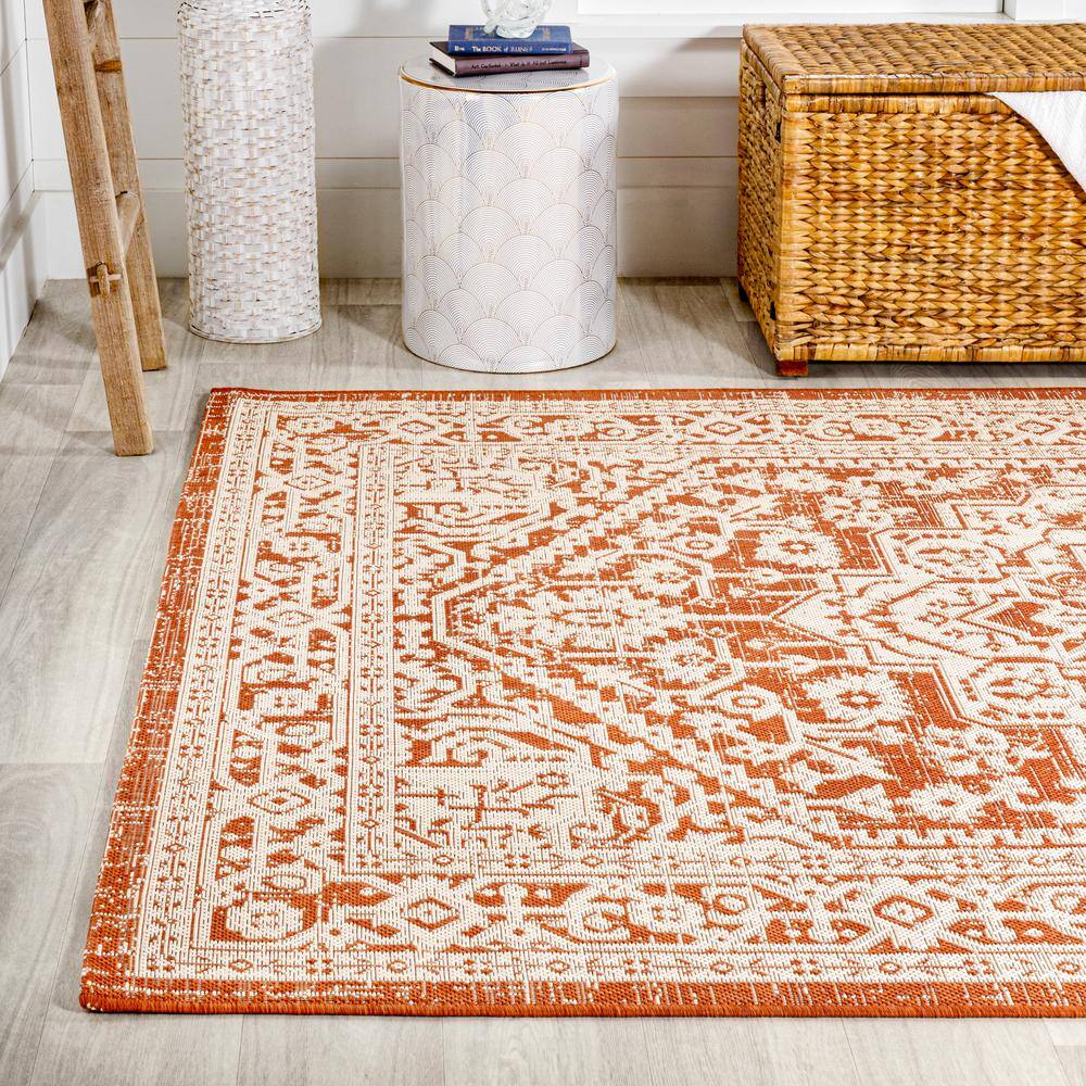 Sinjuri Orange/Cream Medallion Handwoven 9' x 12' Indoor/Outdoor Rug