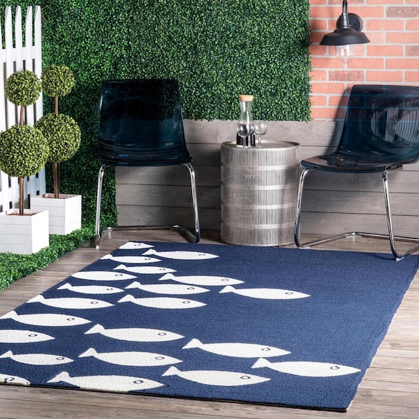 nuLOOM Airelibre 2 - HJAIR21A-204 4 Indoor/Outdoor Fish Navy ft. Patio Area ft. Home Depot The Rug x