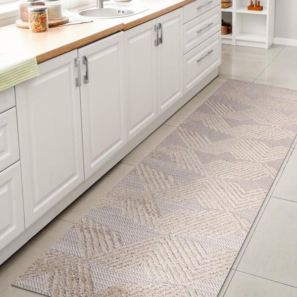 JONATHAN Y Jazz Beige 2 ft. x 8 ft. High-Low Pile Art Deco Geometric Indoor/Outdoor Runner Rug