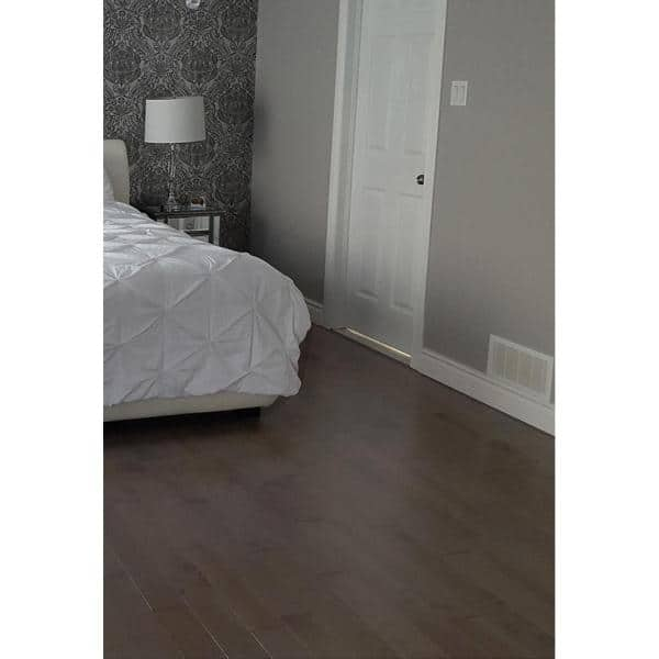 Canadian Northern Birch Nickel 3/4 in. T x 2-1/4 in. W Solid Hardwood Flooring (20 sq.ft./case)