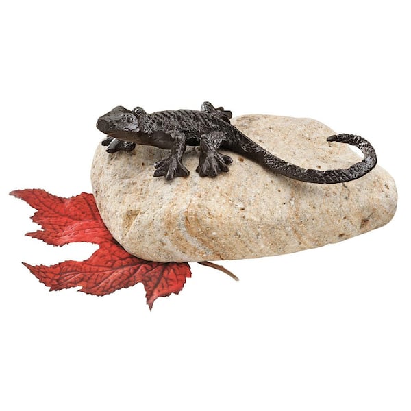 Design Toscano 6.5 in. W Iron Sun Bathing Lizard Cast Garden Statue