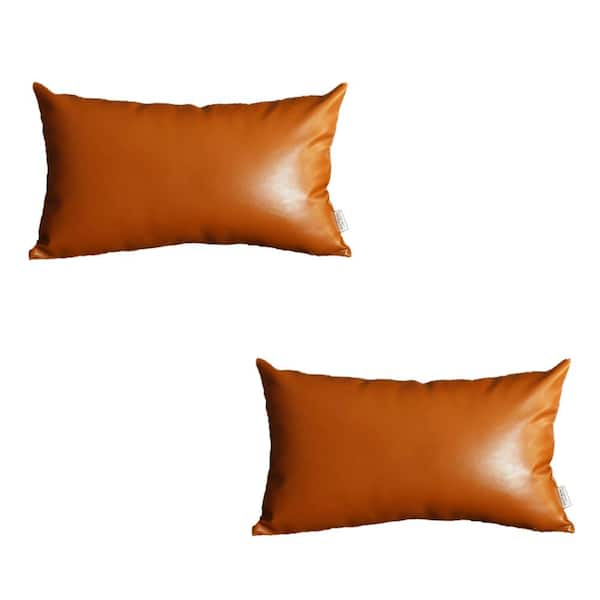 https://images.thdstatic.com/productImages/206cc188-3b60-4b68-80bf-529fdb9257fb/svn/throw-pillows-set-932-prz001-7172-64_600.jpg