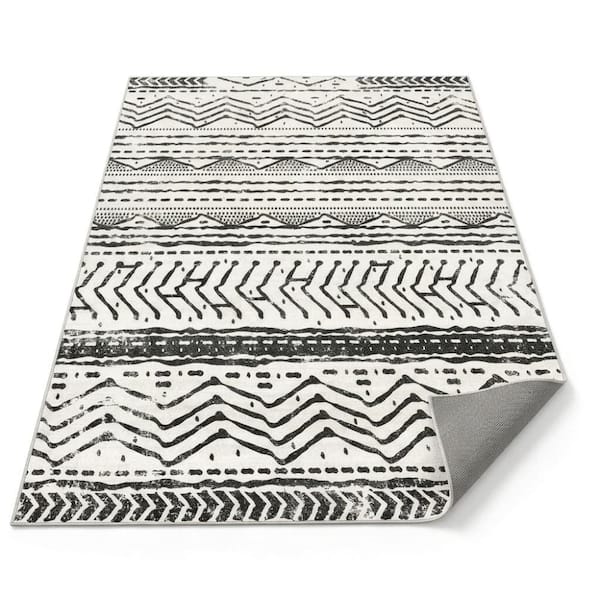5'x7' Washable Boho Moroccan Black Non-Slip Area Rug