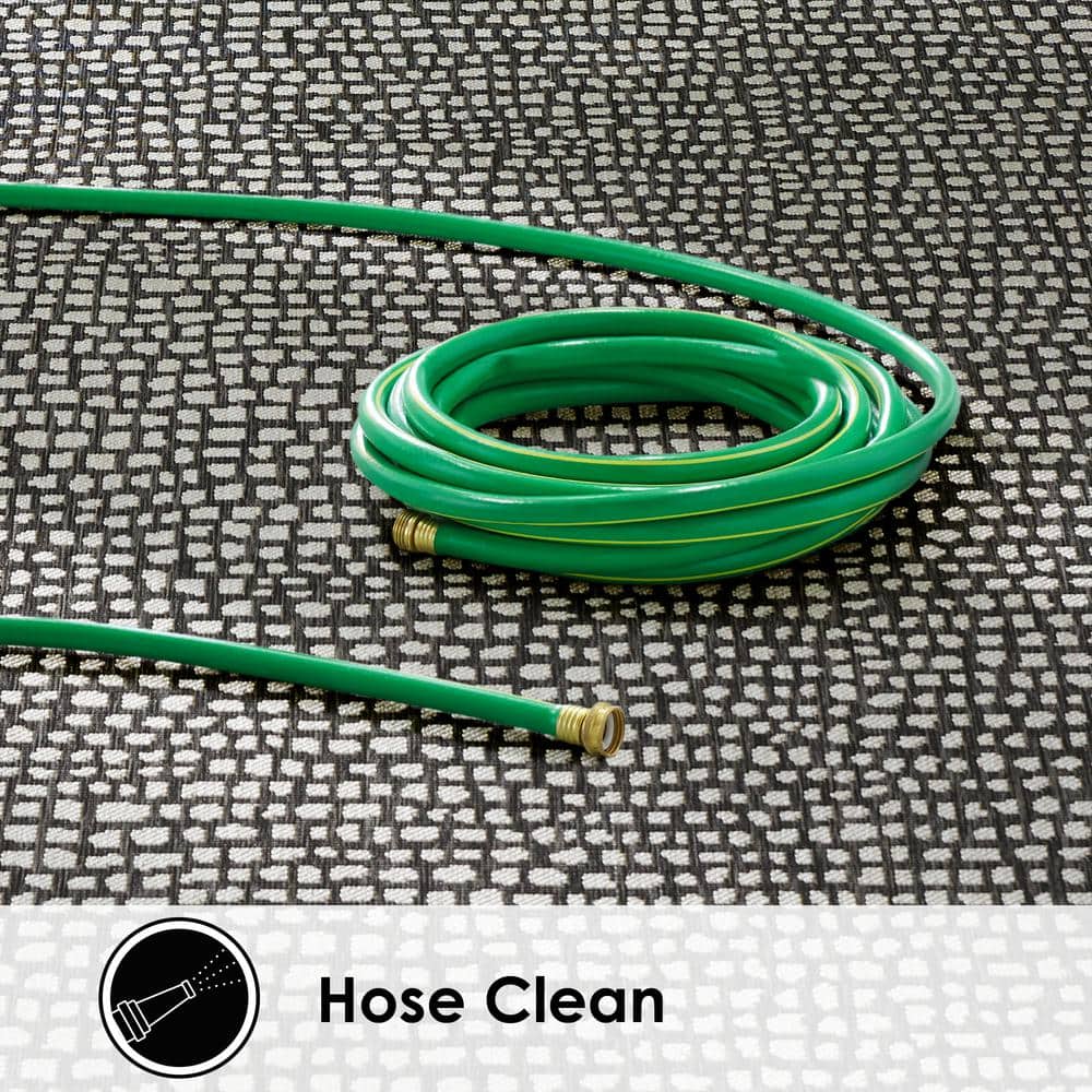 Reversible Black Synthetic 5' x 7' Easy-Care Area Rug