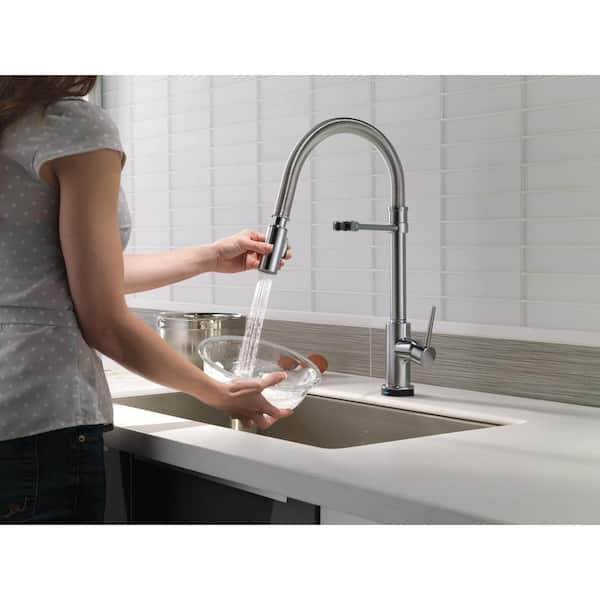 Trinsic Pro Single-Handle Pull-Down Sprayer Kitchen Faucet with Touch2O Technology and Spring Spout in Arctic Stainless