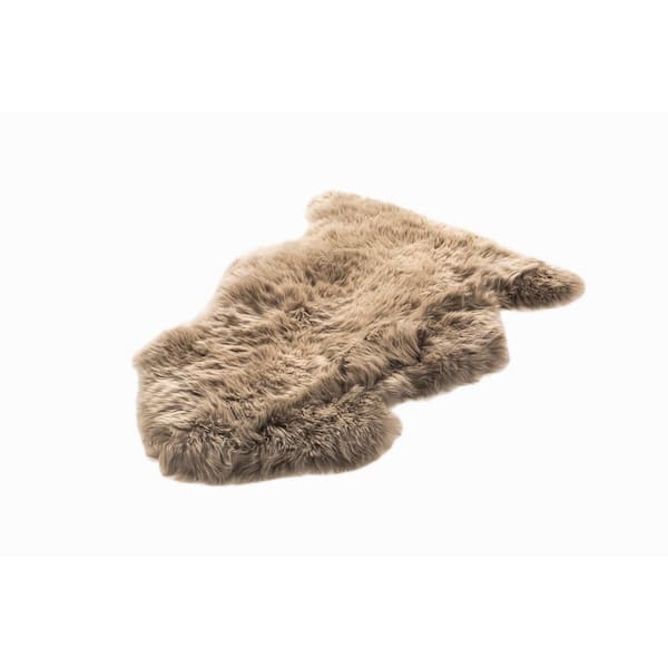 Milan Vole 2 ft. x 3 ft. Shearling Single Sheepskin Area Rug