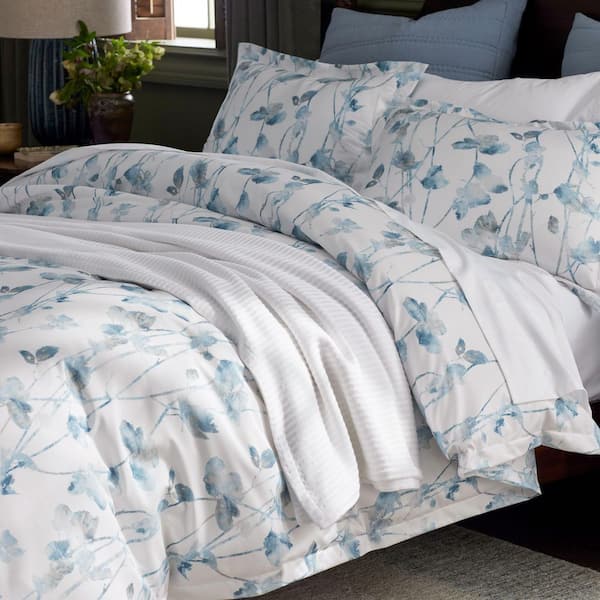 Legends Hotel Garden Leaf Wrinkle-Free Blue Queen Sateen Duvet Cover