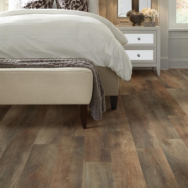 Highland Callaway 20 MIL X 7 in. W X 48 in. L Waterproof Click Lock Vinyl Plank Flooring (27.73 sq. ft./ case )