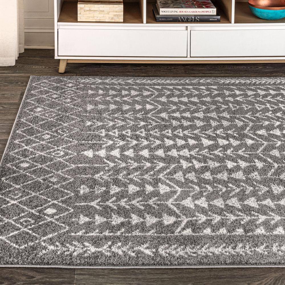 Ziri Moroccan Geometric Grey/Cream 3' x 5' Synthetic Area Rug