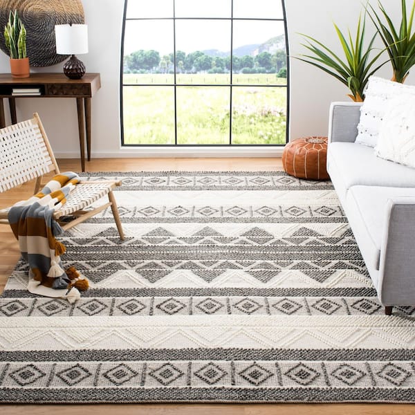 Natura 10 ft. x 14 ft. Ivory/Gray Tribal Area Rug