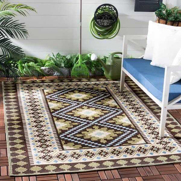 Veranda Chocolate/Green 7 ft. x 7 ft. Aztec Geometric Indoor/Outdoor Square Area Rug