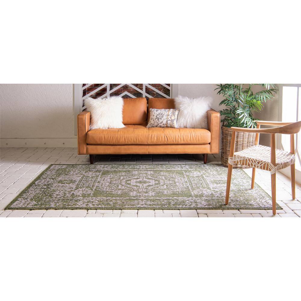 Green Timeworn Easy-Care Synthetic 4' x 6' Outdoor Rug