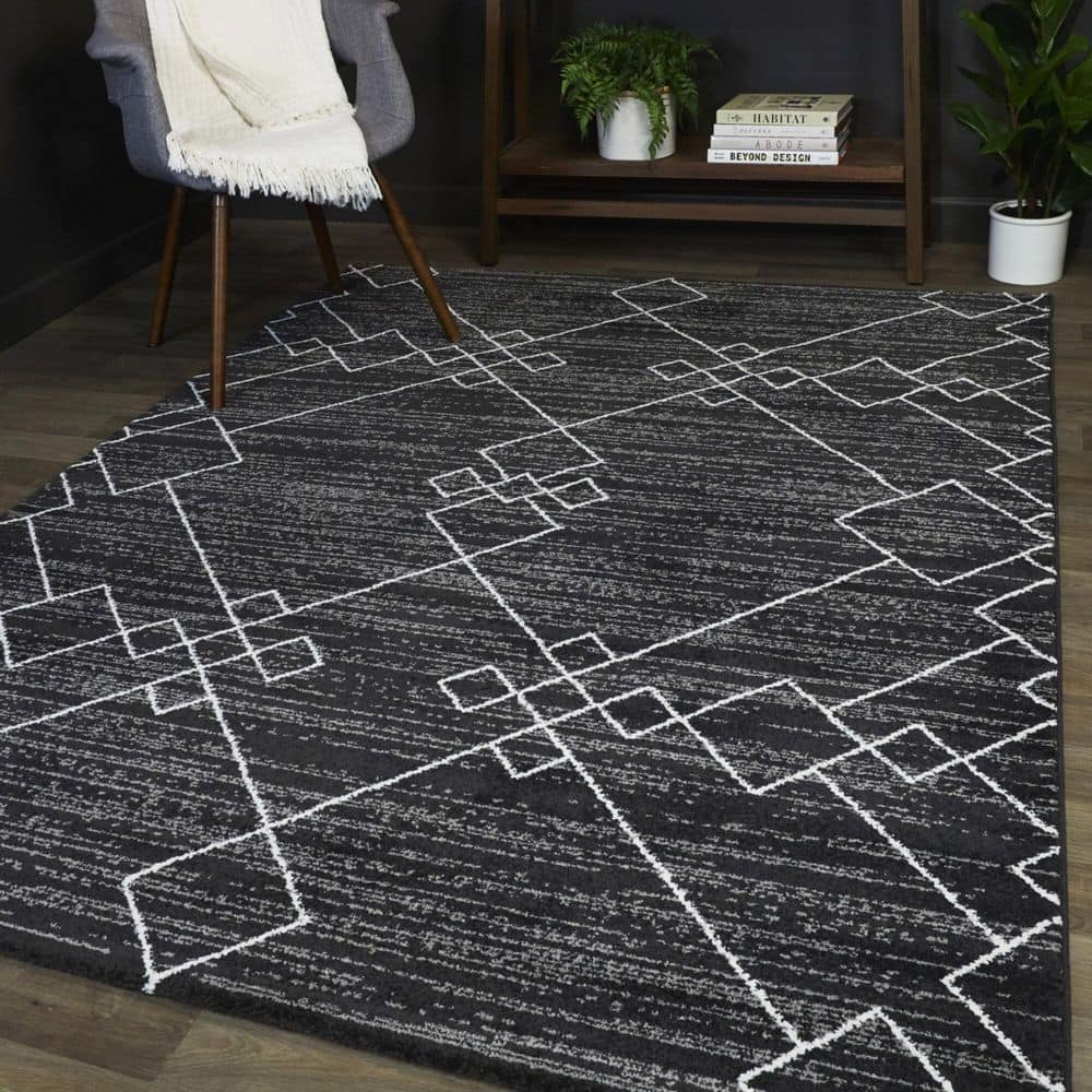 Alberto Charcoal Geometric Synthetic Area Rug 7'10" x 10'