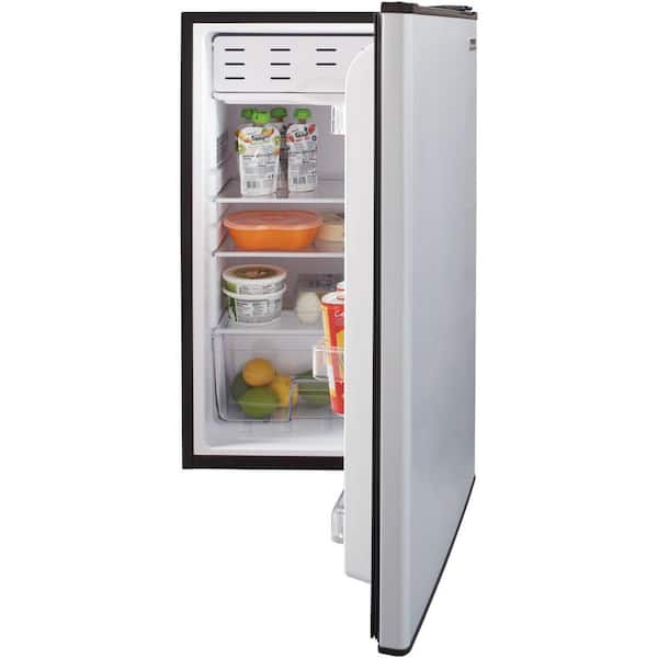https://images.thdstatic.com/productImages/20eb8240-ecec-4ba5-94fc-a2079f0c5e98/svn/stainless-look-magic-chef-mini-fridges-hmr330se-a0_600.jpg