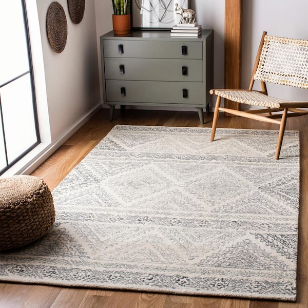 Micro-Loop Ivory/Gray 8 ft. x 10 ft. Geometric Area Rug