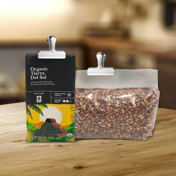 https://images.thdstatic.com/productImages/2115b076-66f1-4027-b6a7-5639e2d0cdb3/svn/stainless-steel-excelsteel-casserole-carriers-635-31_600.jpg