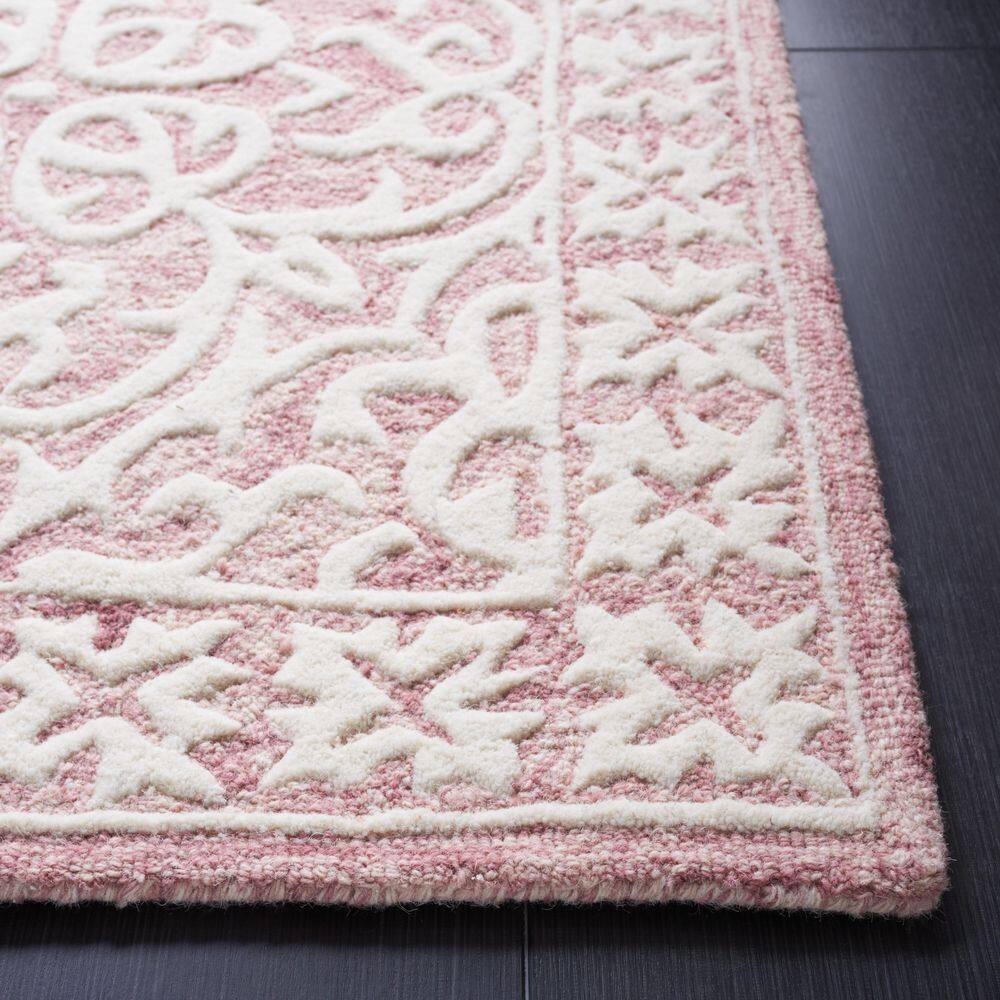 Handmade Pink and Ivory Floral Wool Tufted Rug, 4' x 6'