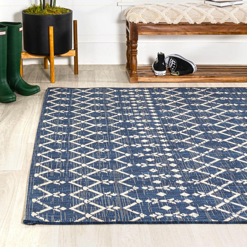 Boho-Chic Moroccan Geometric Black and Gray 8' x 10' Outdoor Area Rug