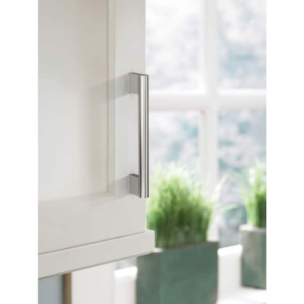 Sutton 5-1/16 in. (128mm) Satin Nickel Cabinet Bar Pull