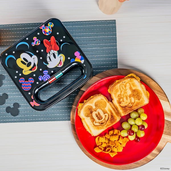 Uncanny Brands Black 750-Watt Disney Mickey and Minnie Mouse