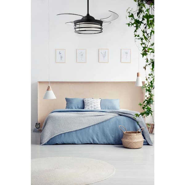 Luna 48 in. Indoor Black Retractable Ceiling Fan with Light and Remote Included