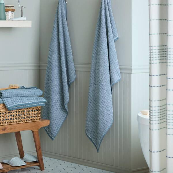 TOWN & COUNTRY LIVING Windowpane Textured 30 in. x 58 in