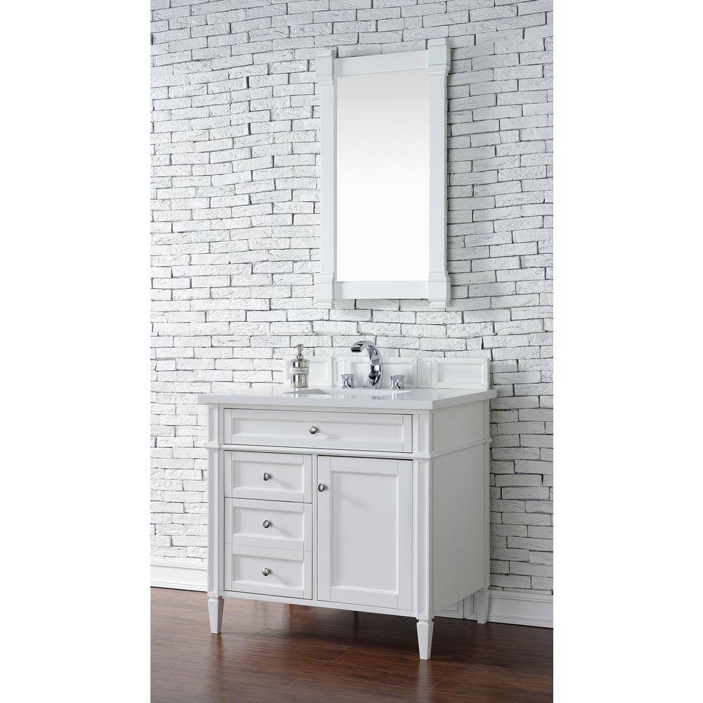 Elegant Antique-Style Rectangular Wood Mirror in Bright White