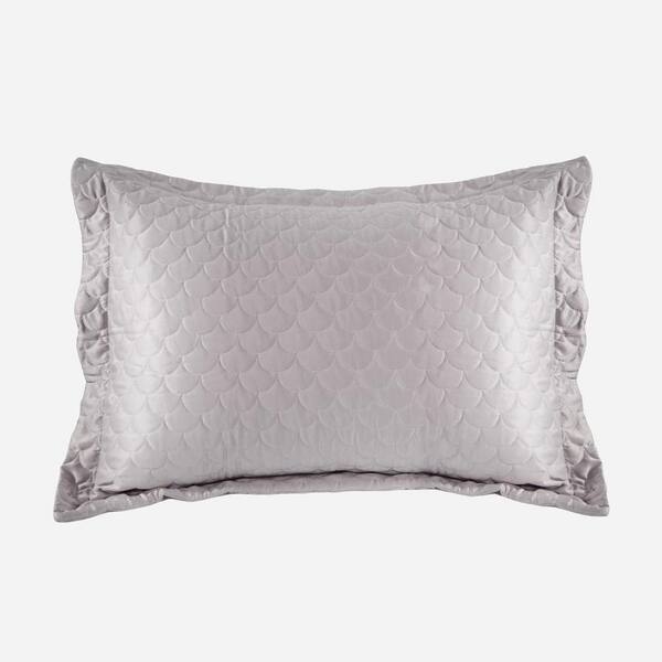 Quilted Pillow Sham - Scallop