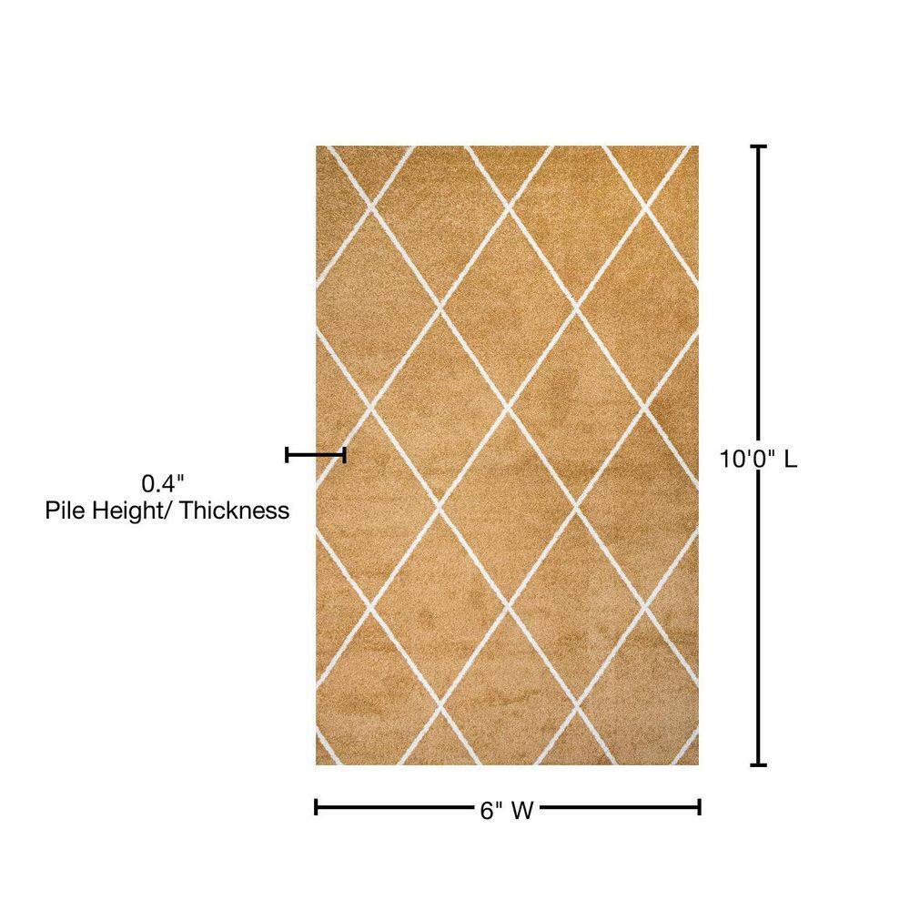 Gold/White Diamond Trellis 8' x 10' Synthetic Area Rug