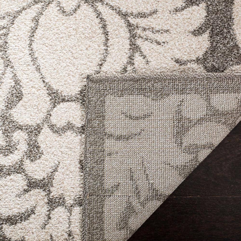Elegant Gray 27" Stain-Resistant Synthetic Area Rug