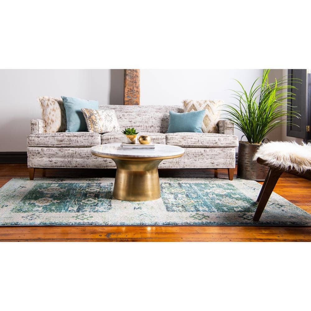 Eco-Friendly Geometric Green Synthetic 8' x 10' Indoor Rug