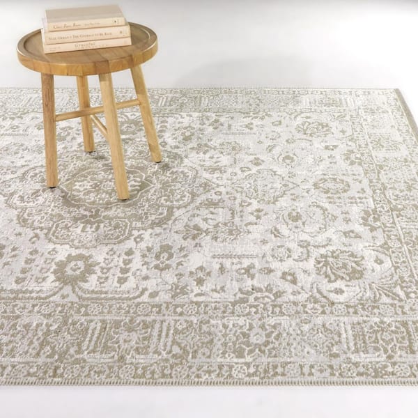 Resvani Cream 8 ft. x 10 ft. Medallion Area Rug