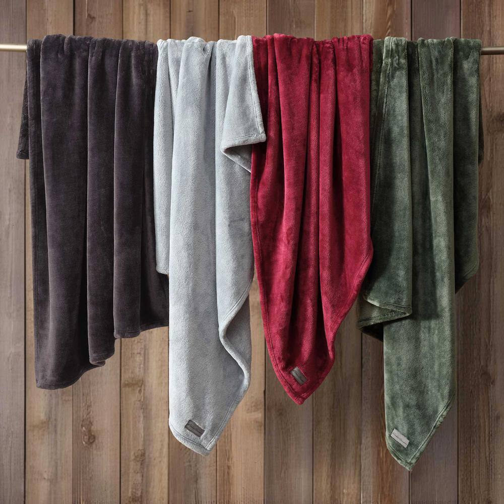 Ultra Soft Black Fleece Packable Throw Blanket
