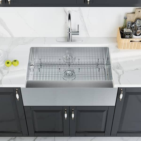 https://images.thdstatic.com/productImages/21f5ee03-1554-4dc8-964b-8502f38ed7c6/svn/stainless-steel-boyel-living-farmhouse-kitchen-sinks-bl-03-fs33bs-31_600.jpg