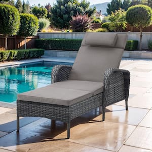 ArcoBay 1-Piece Gray Wicker Outdoor Chaise Lounge Rattan Chaise Lounge with Olefin Gray Cushions