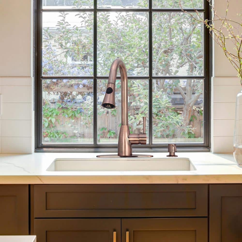 Antique Copper Single Handle Kitchen Faucet with Pull-out Spray