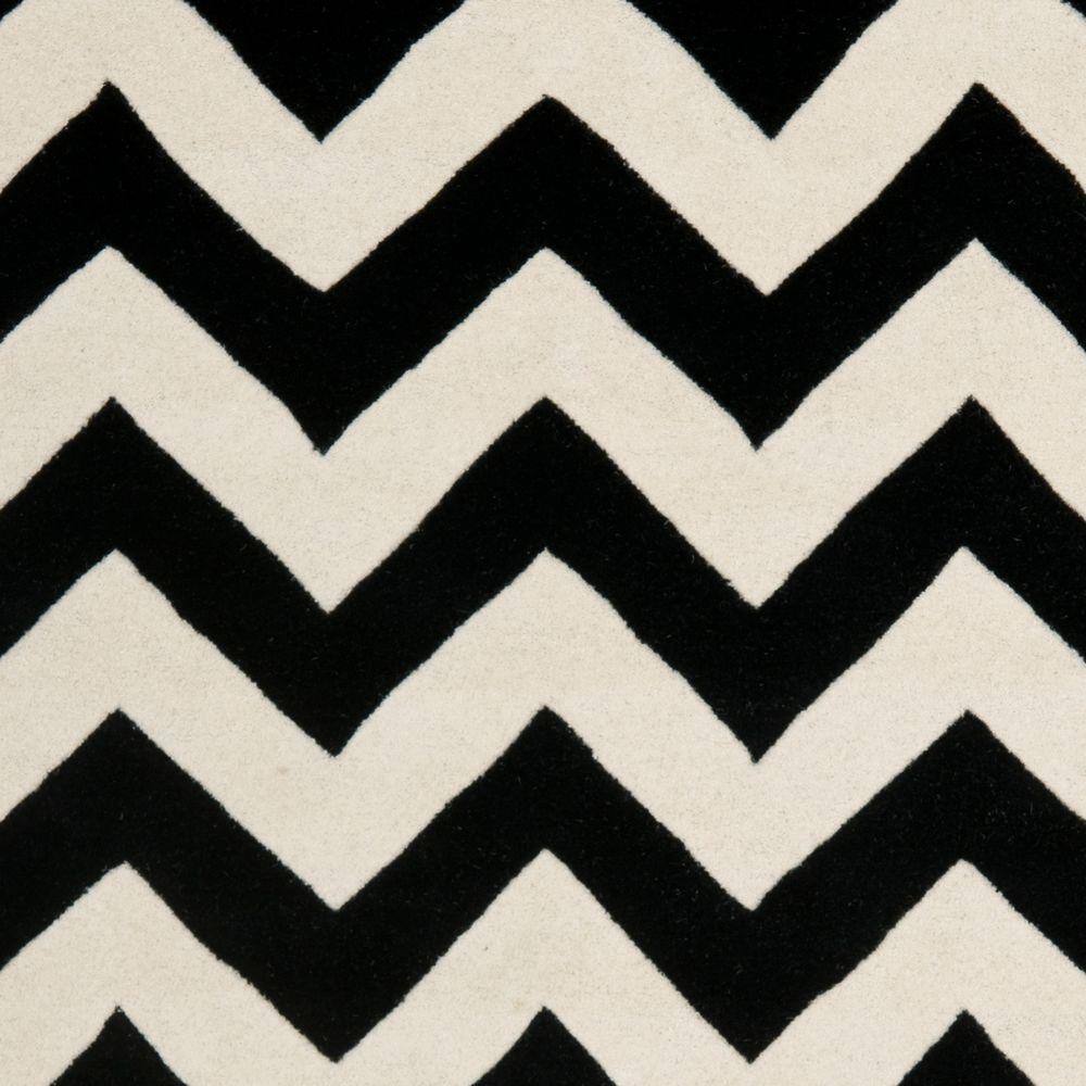 Ivory and Black Hand-Tufted Wool 4' x 6' Rug