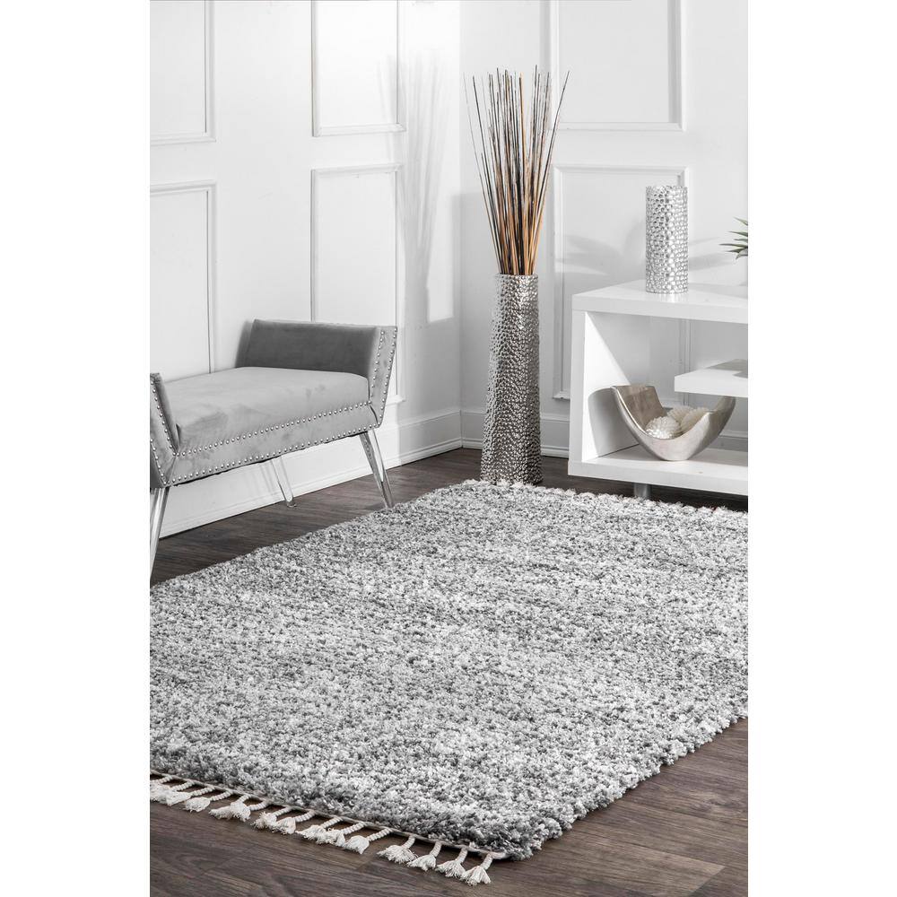 Contemporary Gray 4' x 6' Braided Shag Area Rug