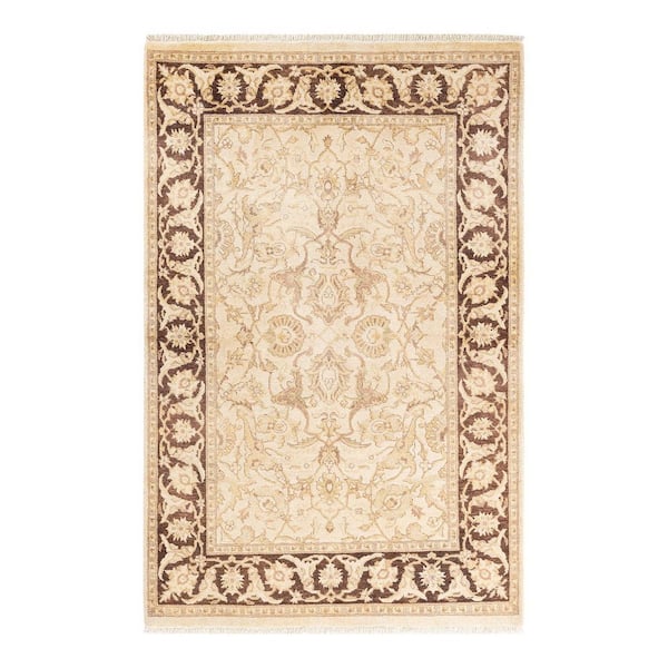 Electric 4 ft. x 6 ft. Ivory Floral Wool Indoor Area Rug